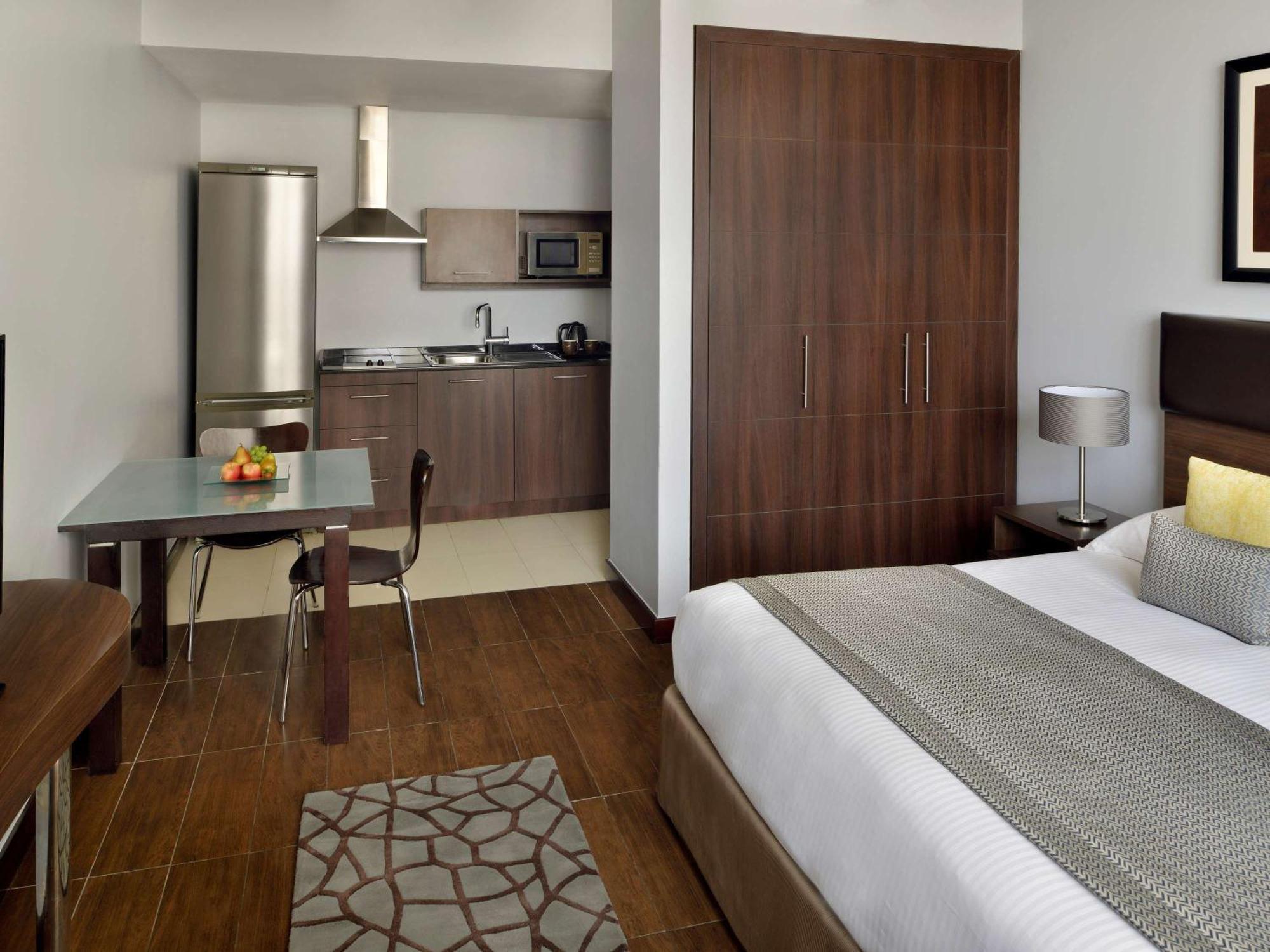 Moevenpick Hotel Apartments Al Mamzar Dubai Exterior foto Studio apartment